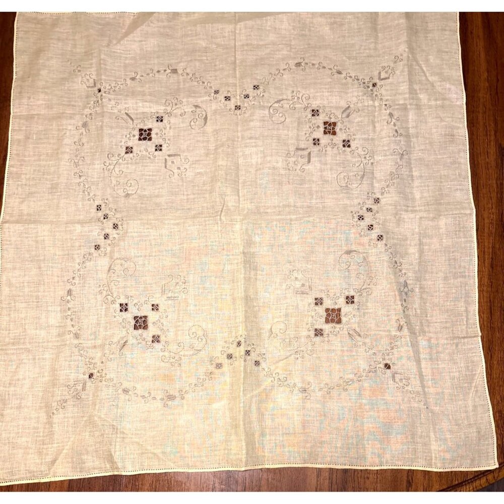 Vintage Embroidered‎ Cutwork Tablecloth 33x33"